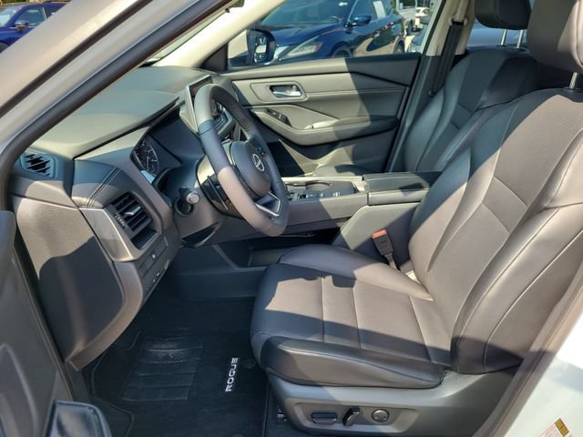 Certified 2024 Nissan Rogue SV w/ SV Premium Package FWD image 21
