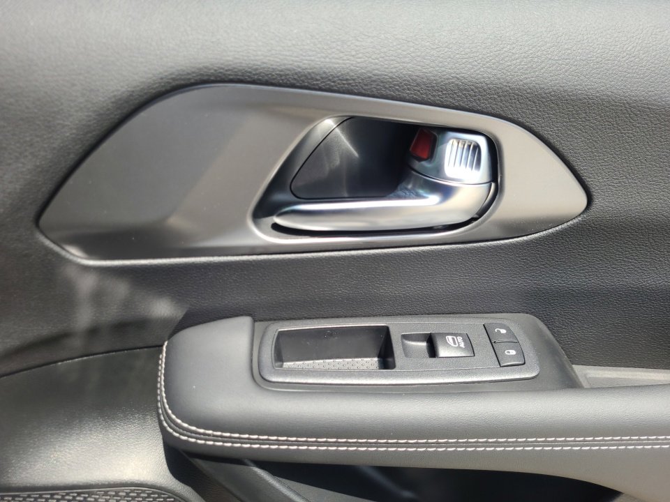 New 2025 Chrysler Pacifica Select image 31