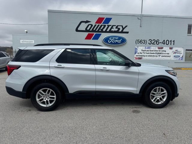 Used 2026 Ford Explorer Active AWD/4WD image 6