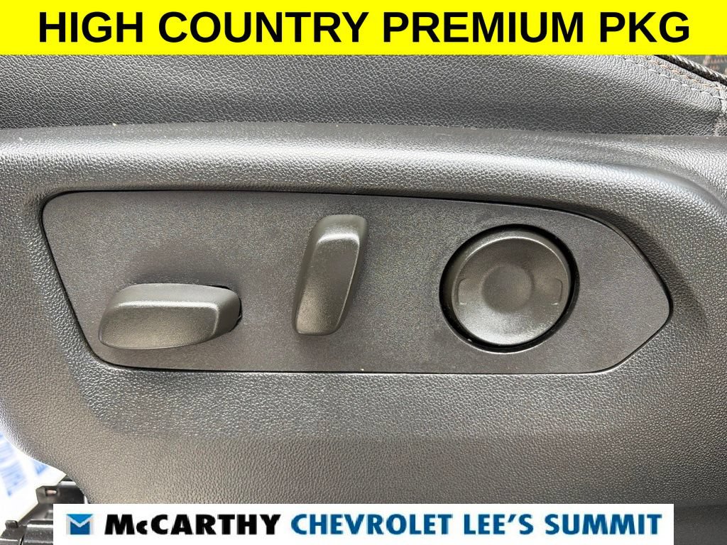 Used 2025 Chevrolet Silverado 2500 High Country w/ High Country Premium Package AWD/4WD image 57