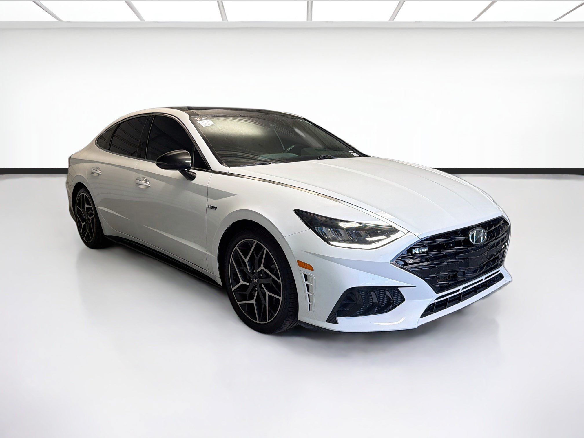 Used 2022 Hyundai Sonata N Line w/ Preferred Accessory Package FWD image 3