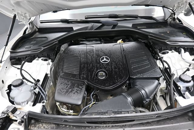 Used 2024 Mercedes-Benz GLC 300 image 31