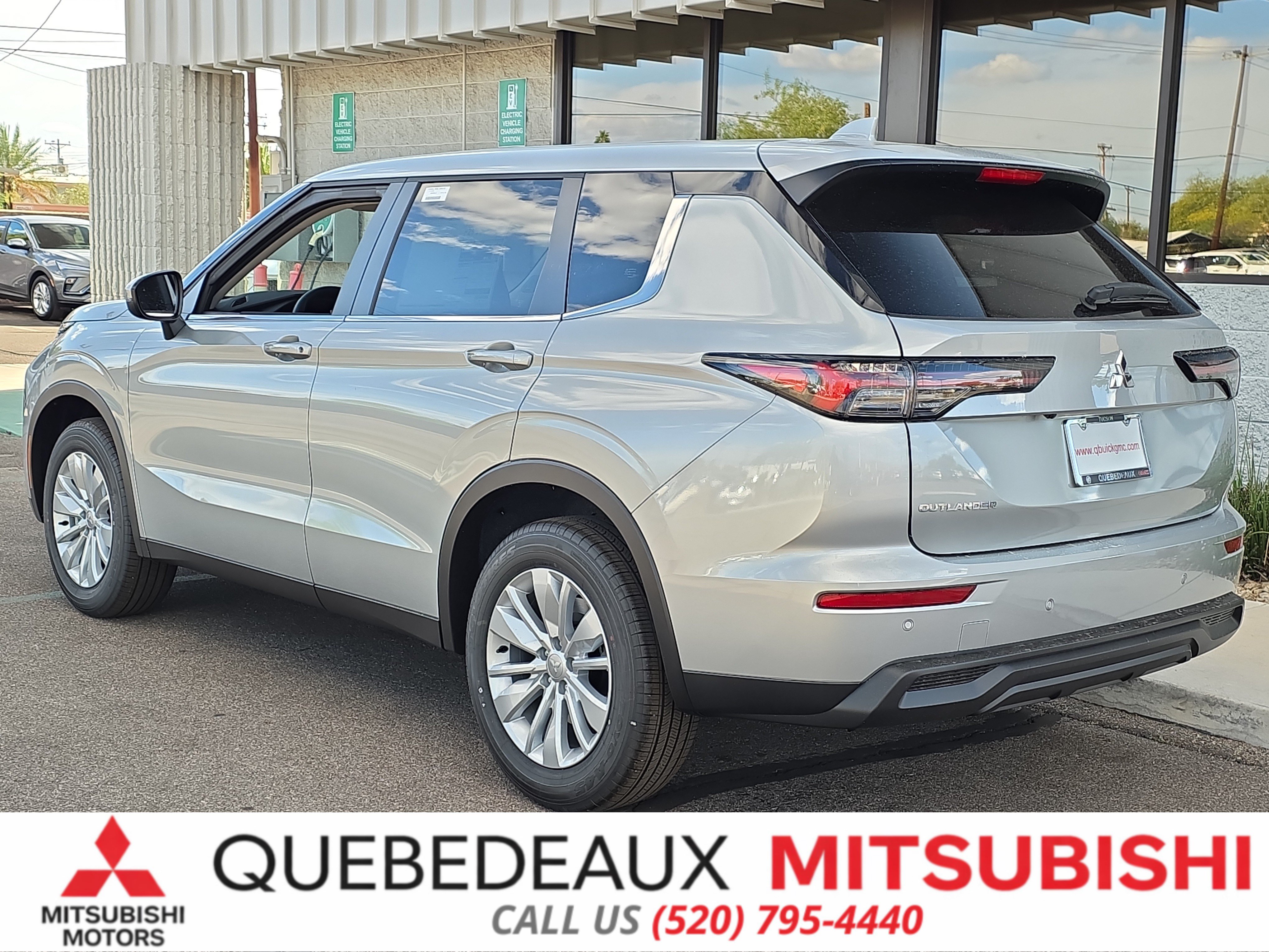 New 2026 Mitsubishi Outlander ES FWD image 5