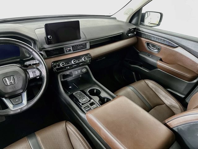 Used 2023 Honda Pilot Elite image 32
