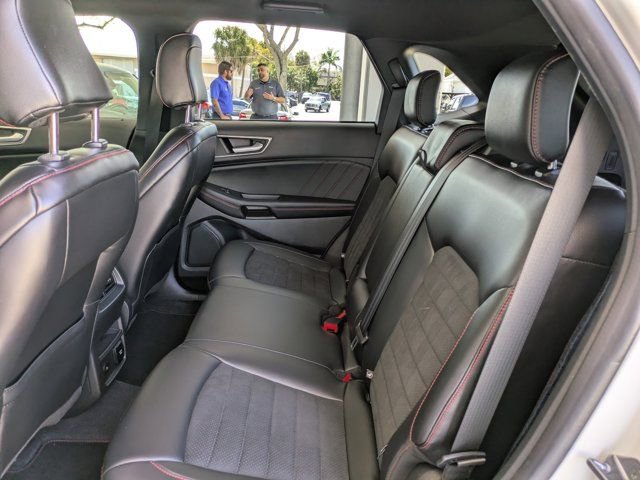 Certified 2024 Ford Edge ST-Line image 7