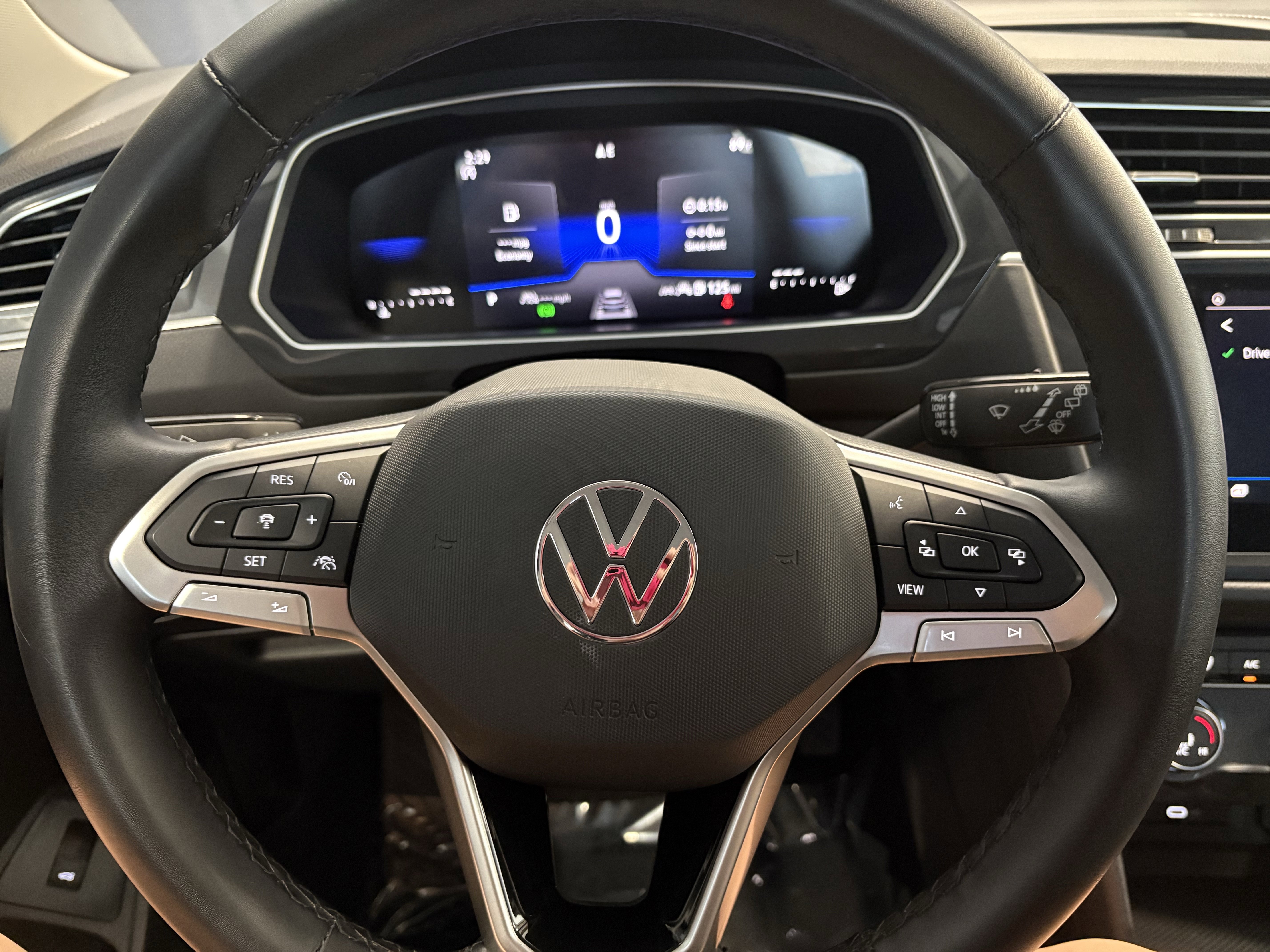 Used 2024 Volkswagen Tiguan Wolfsburg Edition FWD image 20