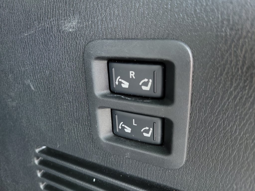 Used 2019 Nissan Armada Platinum RWD image 13