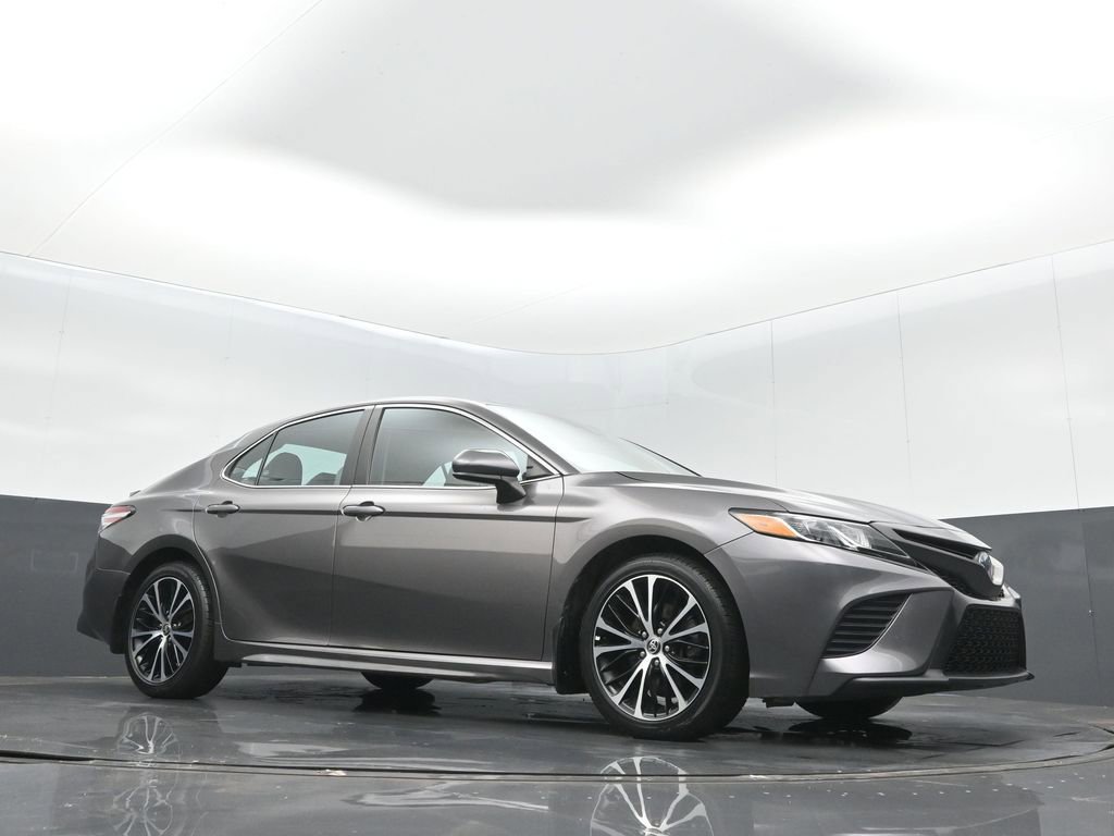 Used 2020 Toyota Camry SE FWD image 26