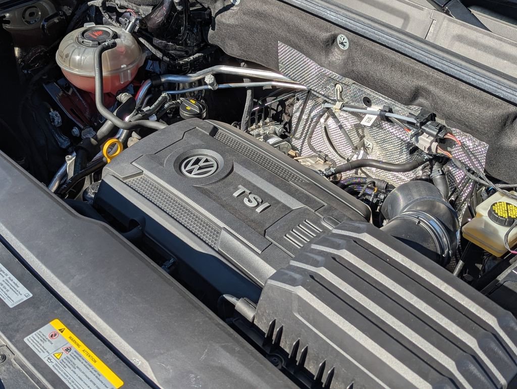 Certified 2022 Volkswagen Atlas Cross Sport SEL R-Line image 37