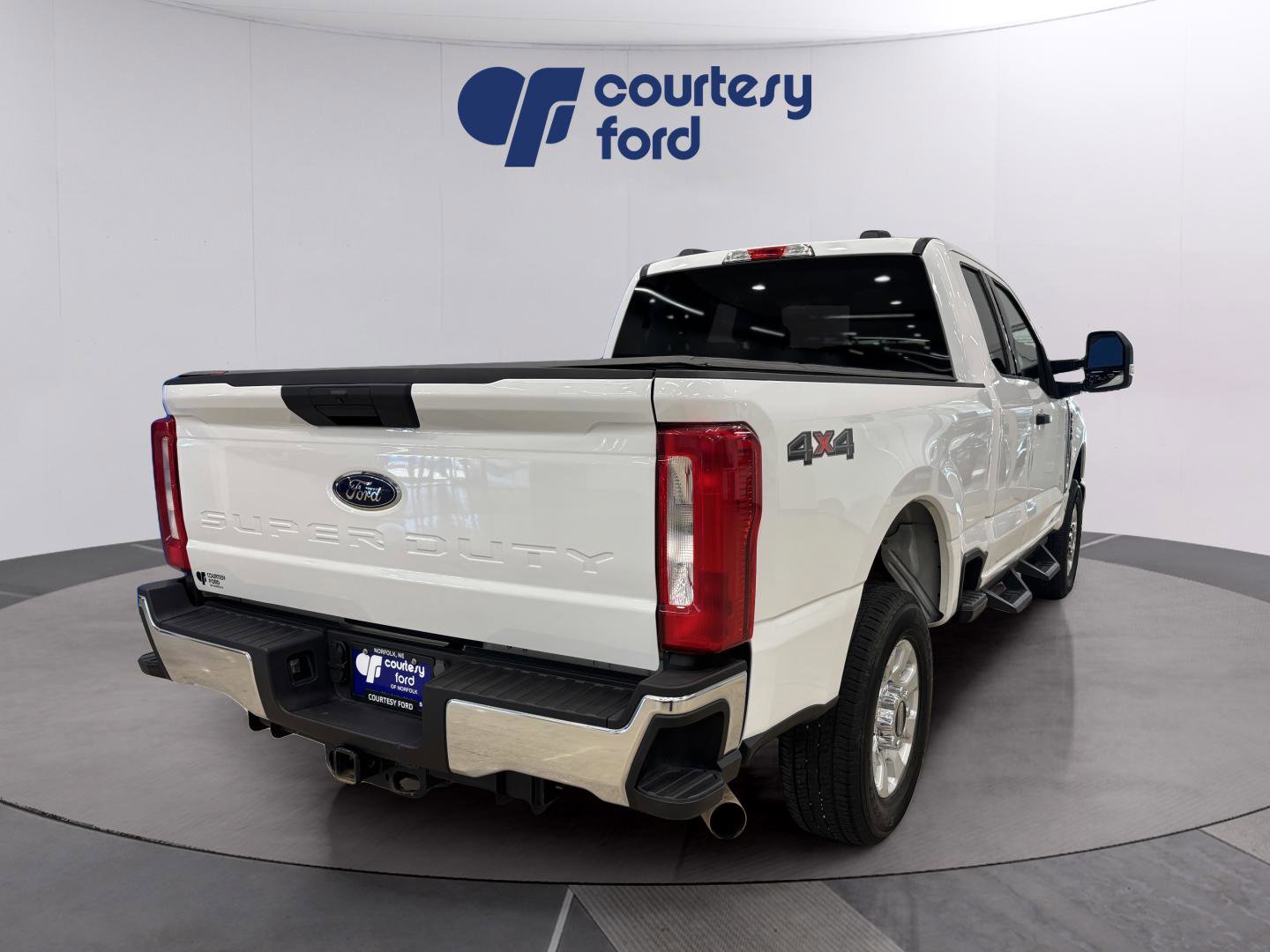 Certified 2023 Ford F250 XLT AWD/4WD image 7