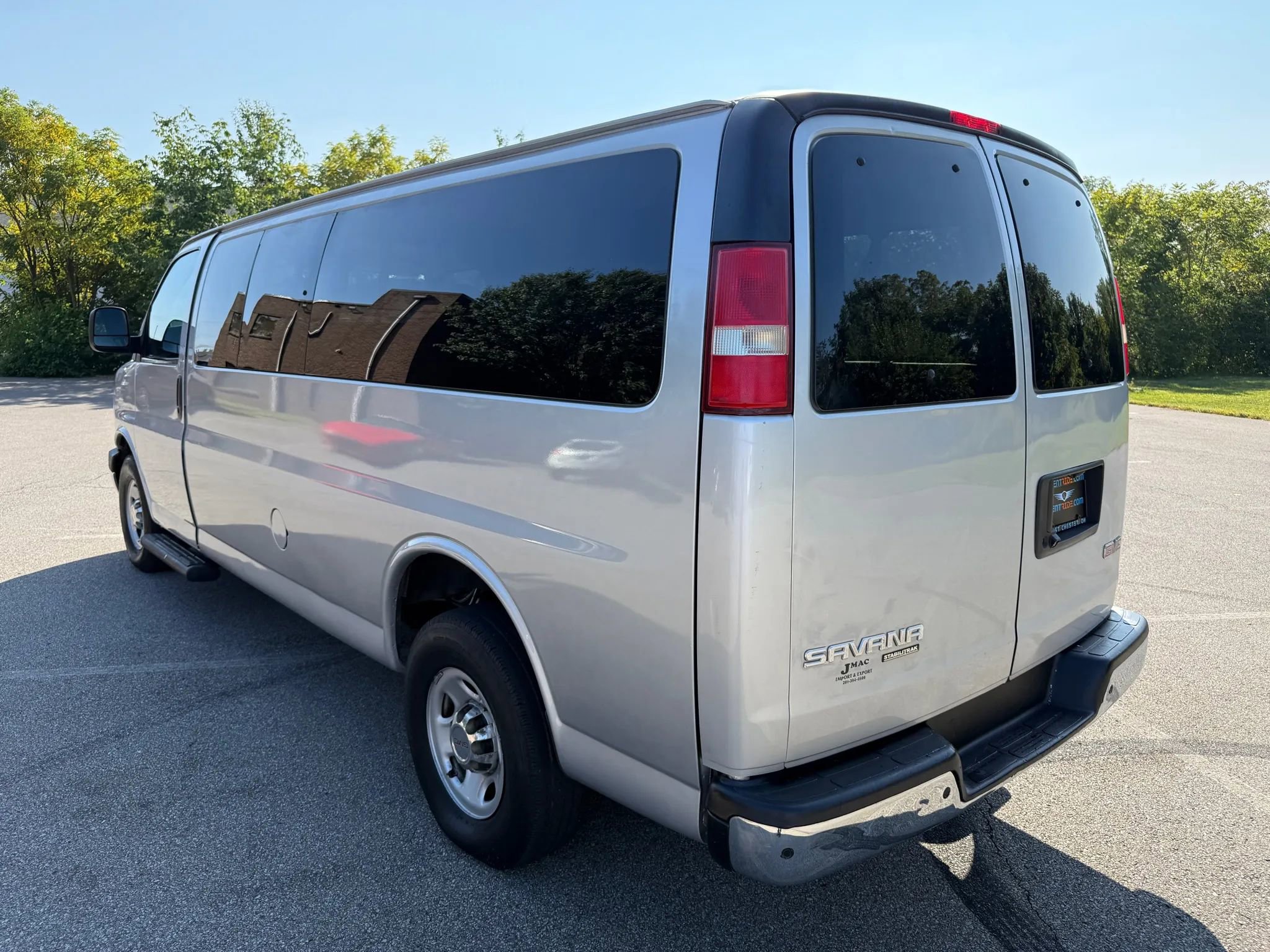 Used 2015 GMC Savana 3500 LT w/ LT Preferred Equipment Group image 5