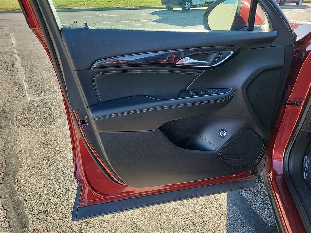 Used 2023 Buick Envision Preferred image 18