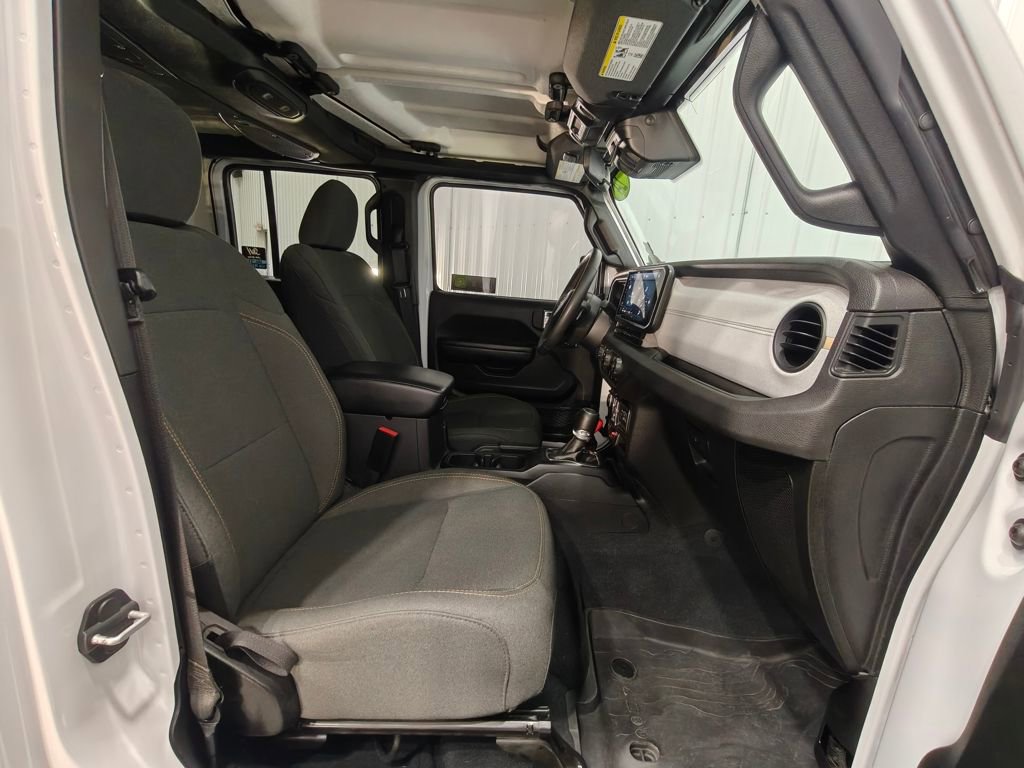Used 2024 Jeep Wrangler Unlimited image 23