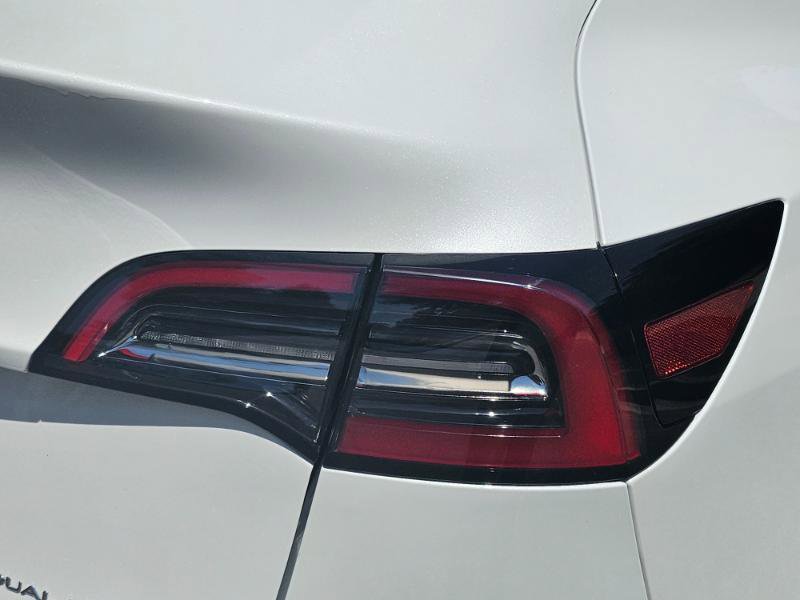 Used 2023 Tesla Model Y Performance AWD/4WD image 30