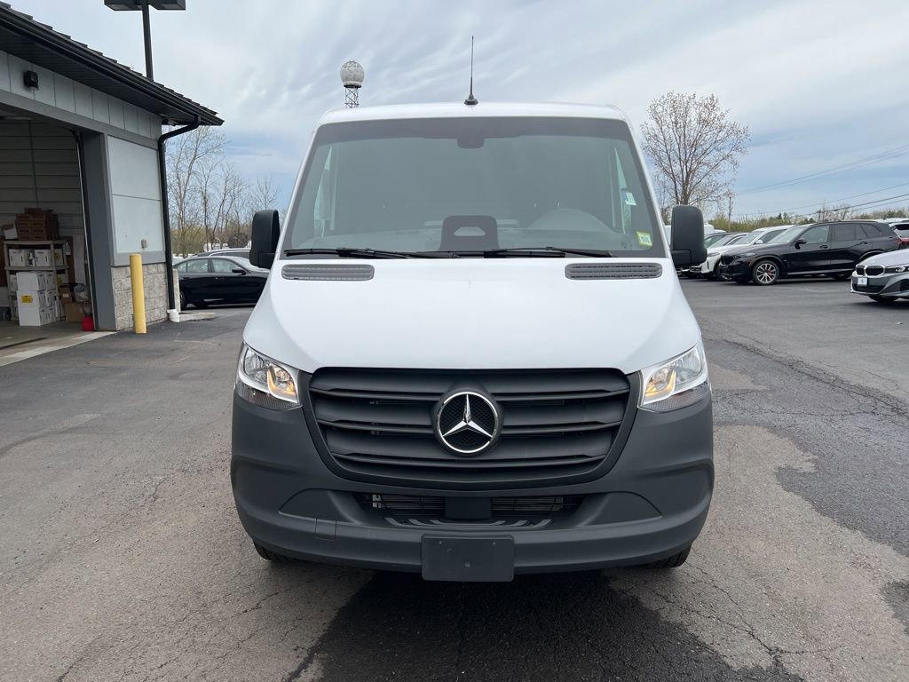 Used 2025 Mercedes-Benz Sprinter 2500 image 2