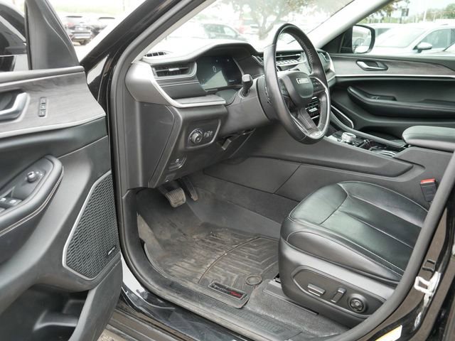 Used 2021 Jeep Grand Cherokee L Limited AWD/4WD image 12