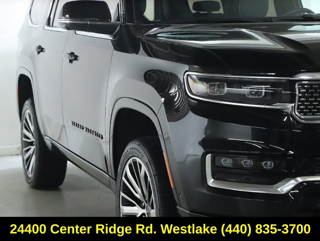 Used 2024 Jeep Grand Wagoneer Series III w/ HD Trailer Tow Package AWD/4WD image 9