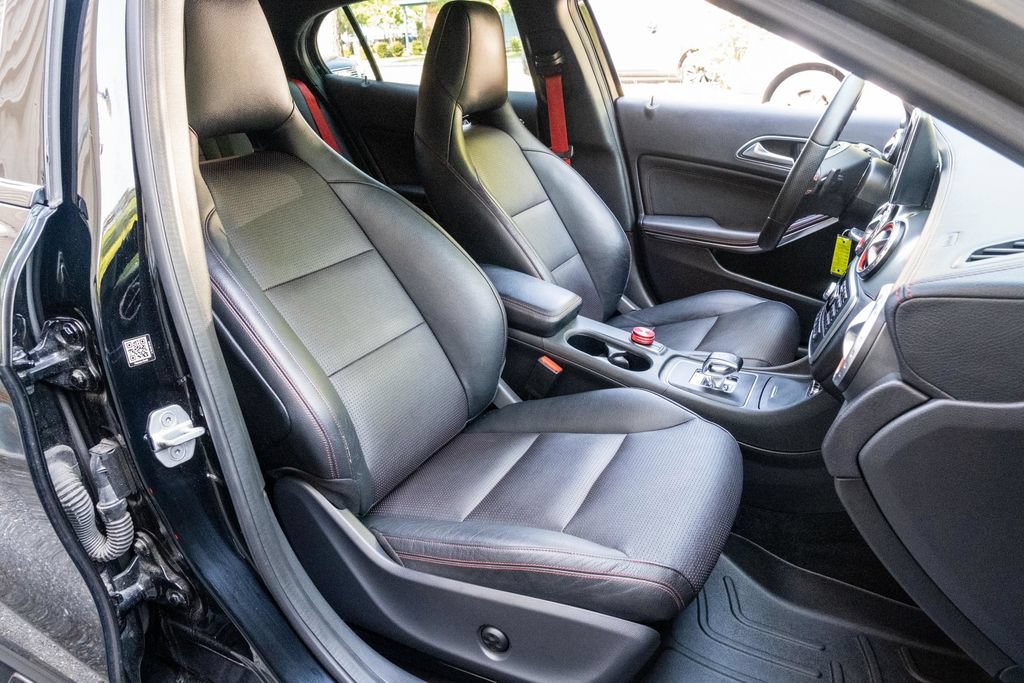 Used 2015 Mercedes-Benz GLA 45 AMG 4MATIC image 27