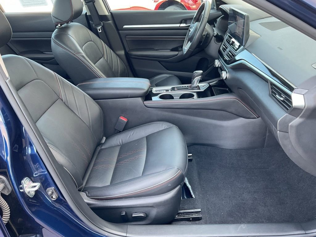 Used 2023 Nissan Altima 2.5 SR w/ SR Premium Package image 19