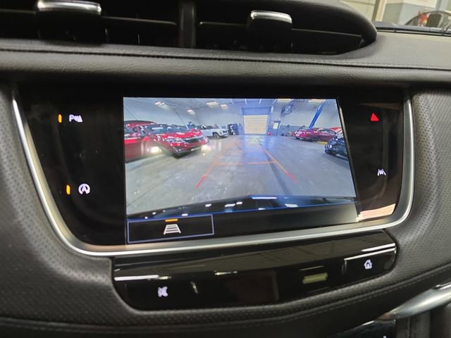 Used 2025 Cadillac XT6 Luxury image 27