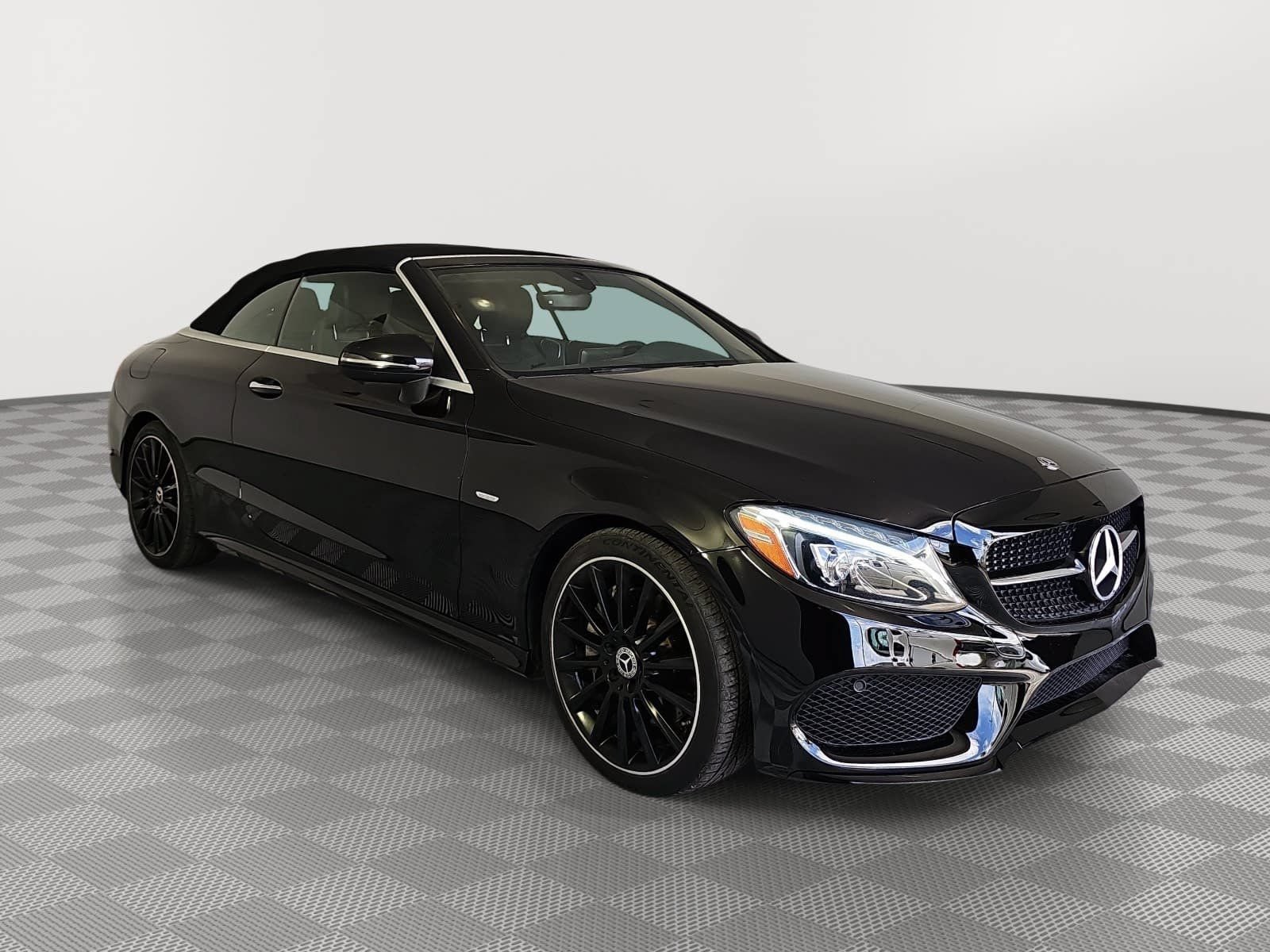Used 2018 Mercedes-Benz C 300 Cabriolet image 2