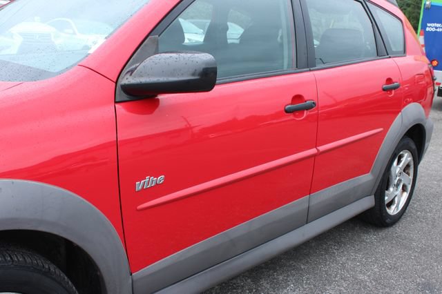 Used 2006 Pontiac Vibe w/ Preferred Package FWD image 40