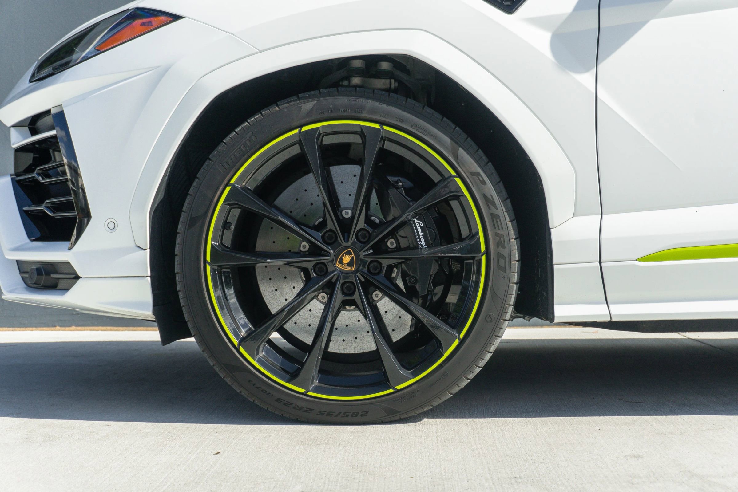 Used 2022 Lamborghini Urus image 19