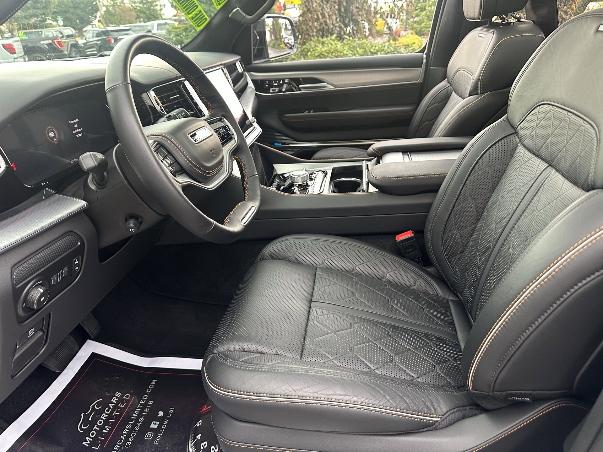 Used 2023 Jeep Grand Wagoneer Series III w/ Rear-Seat Entertainment Group image 41