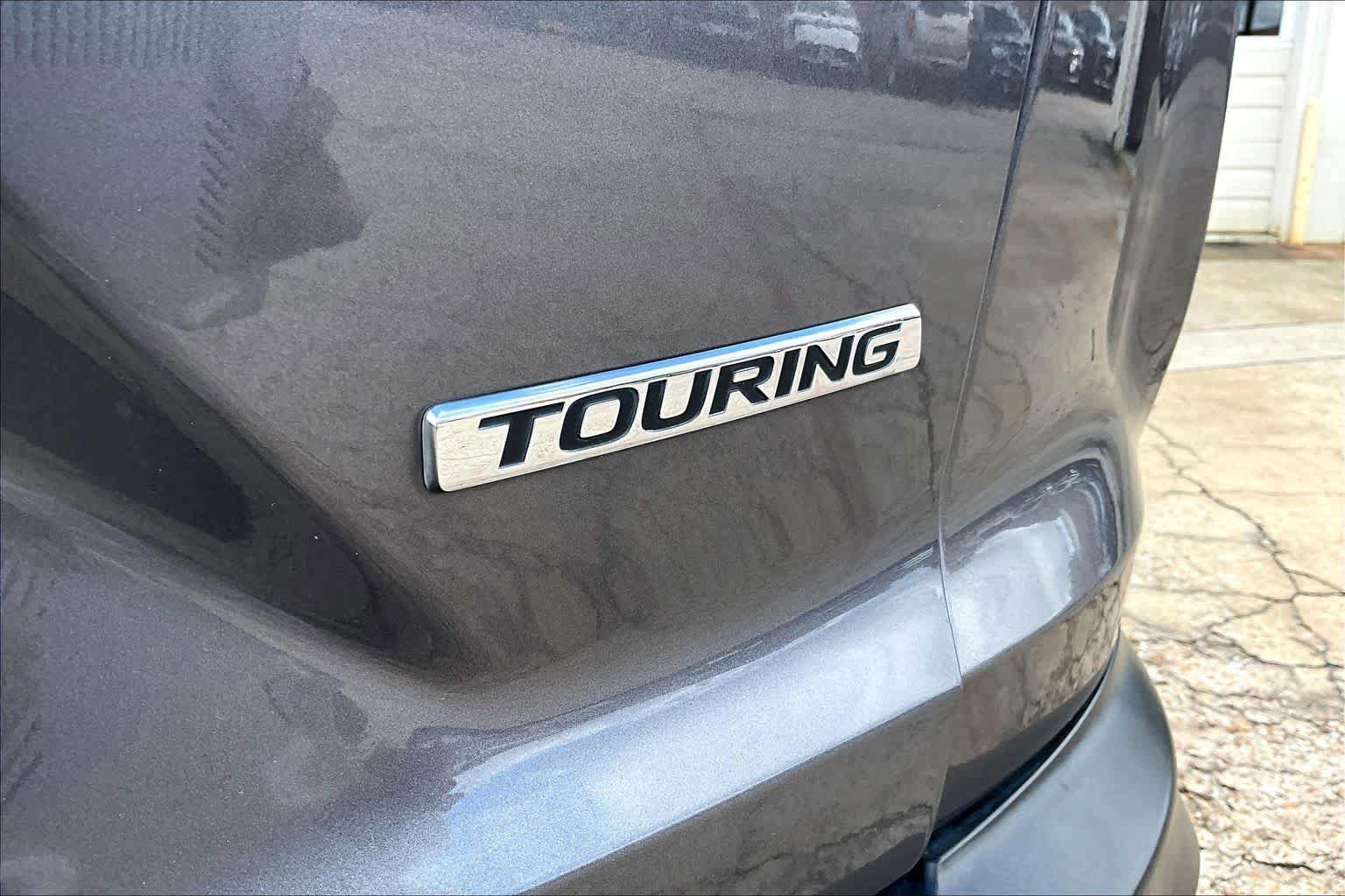 Used 2018 Honda CR-V Touring image 10