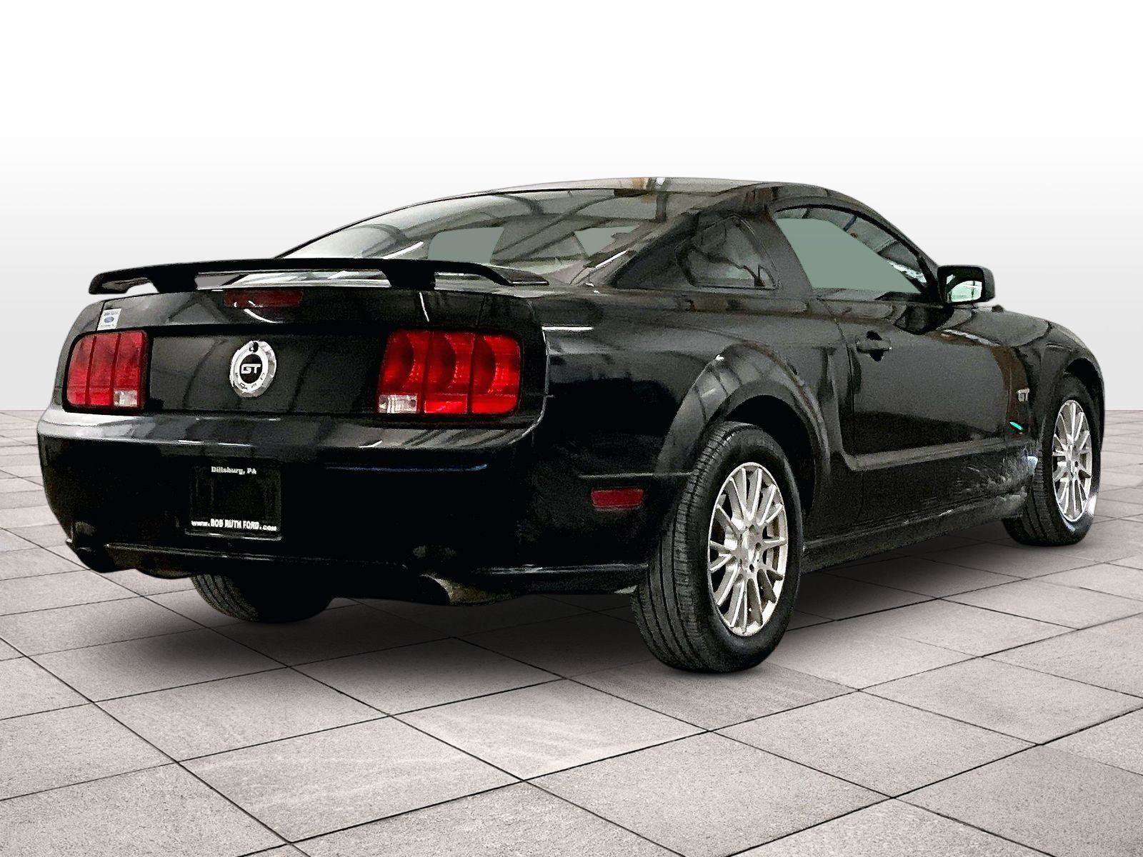 Used 2006 Ford Mustang GT Premium RWD image 11