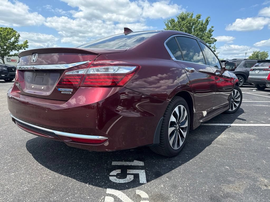 Used 2017 Honda Accord Touring image 11