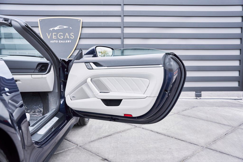 Used 2021 Porsche 911 Turbo S image 23