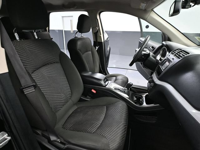 Used 2019 Dodge Journey SE FWD image 43