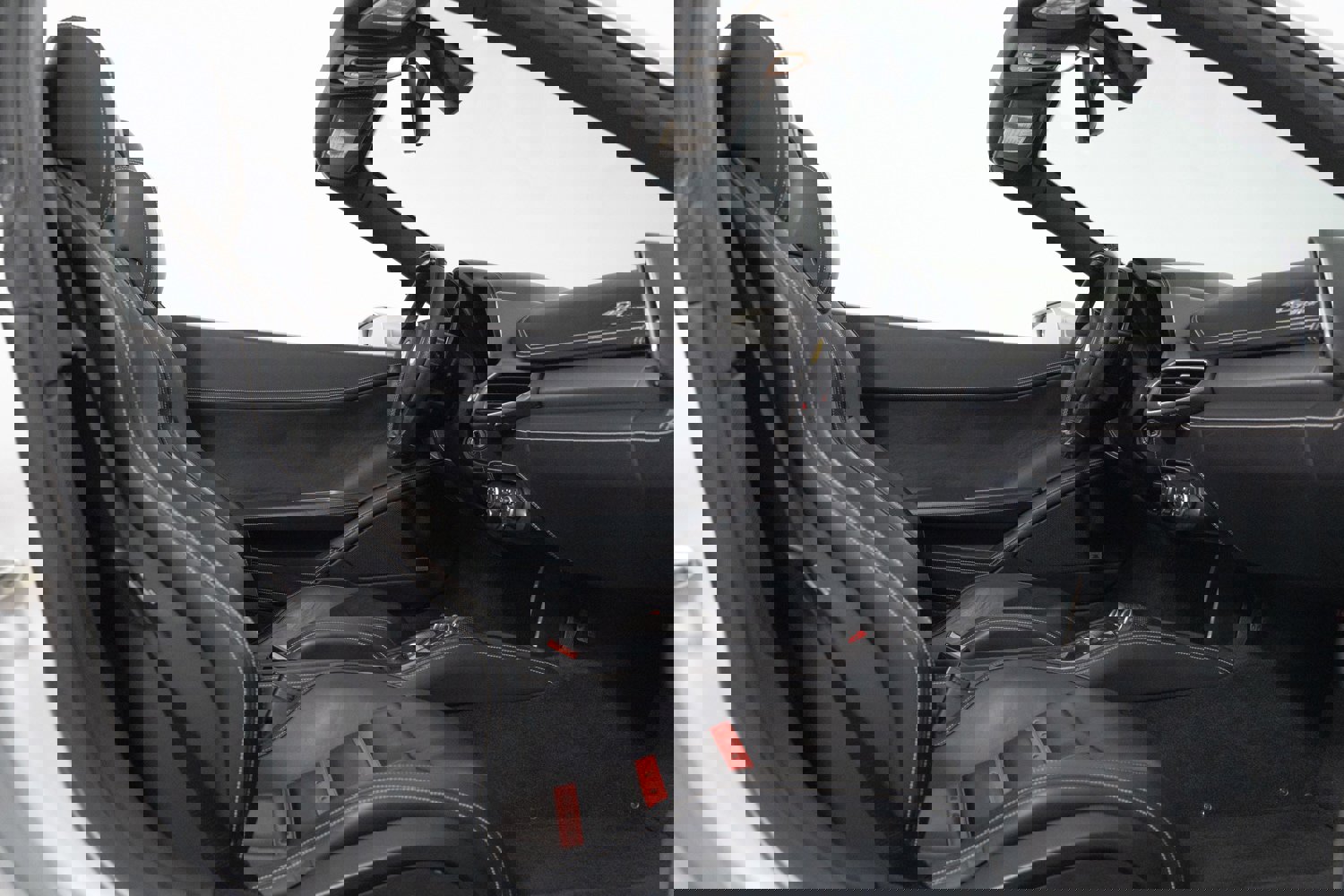 Used 2013 Ferrari 458 Spider image 32