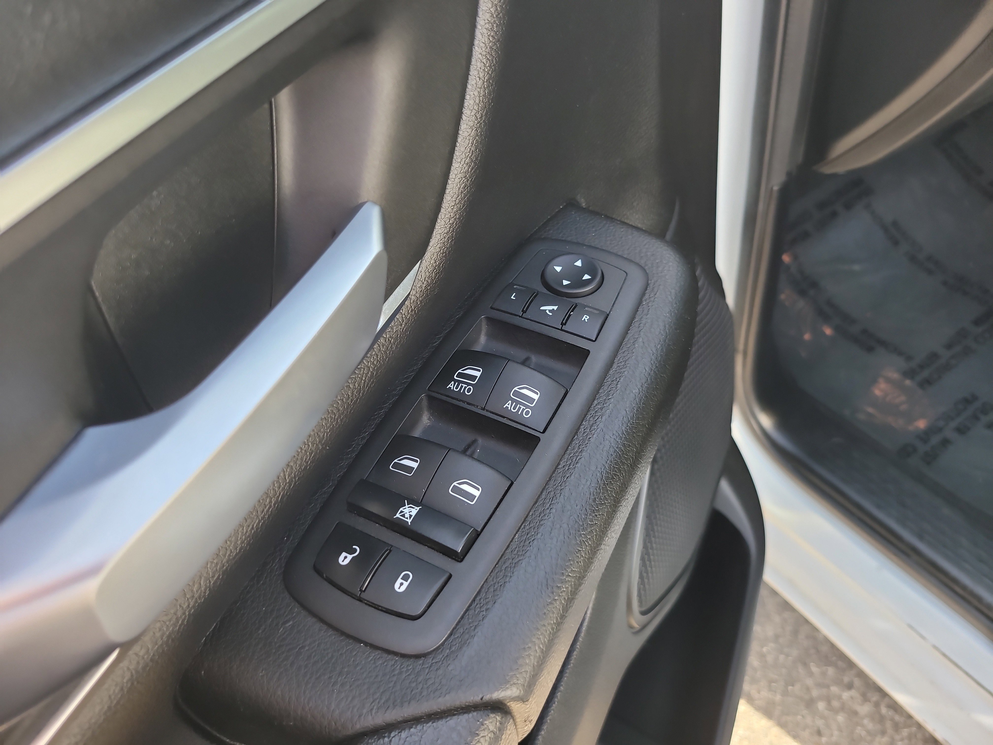 Used 2024 RAM 1500 Big Horn AWD/4WD image 17