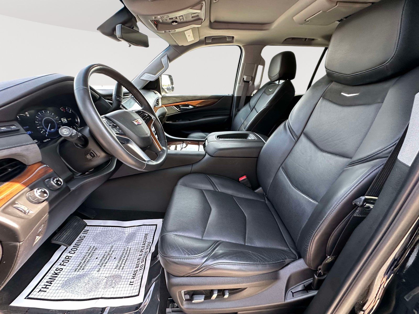 Used 2019 Cadillac Escalade Premium Luxury w/ LPO, Radiant Package AWD/4WD image 23