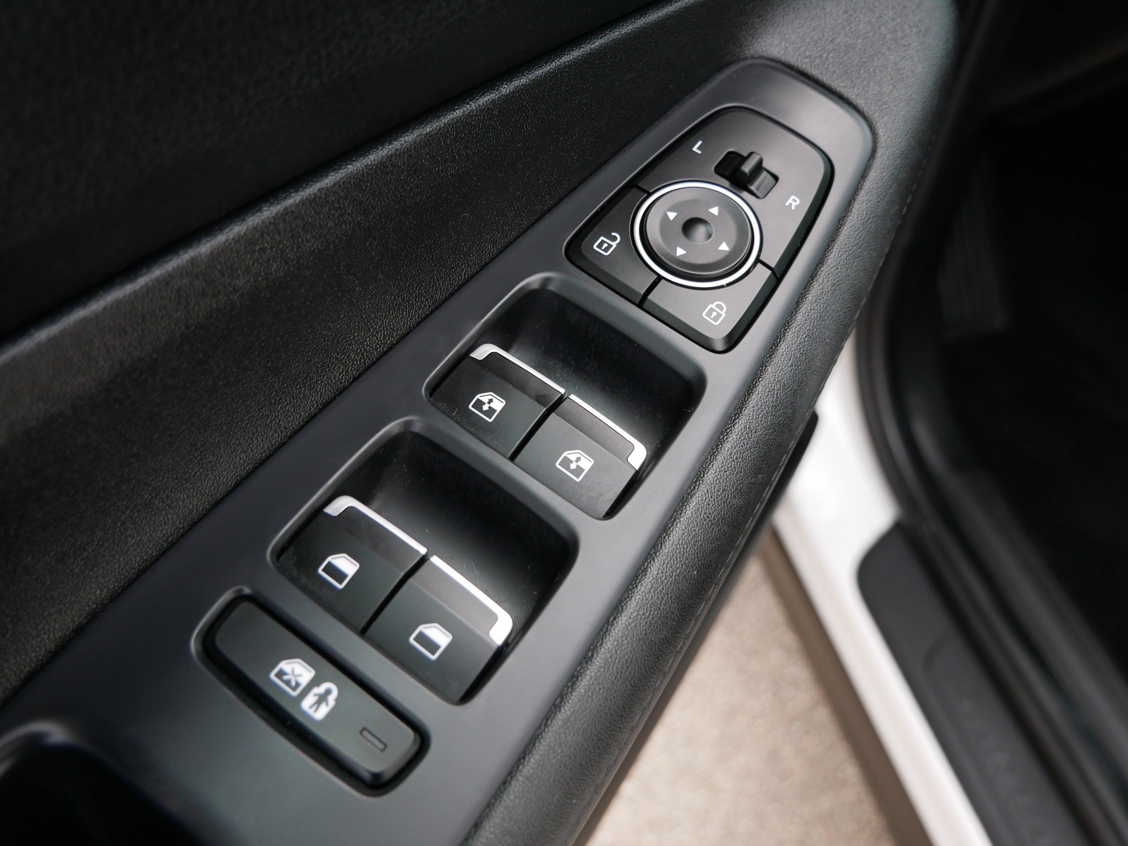Certified 2023 Hyundai Santa Fe SEL AWD/4WD image 19