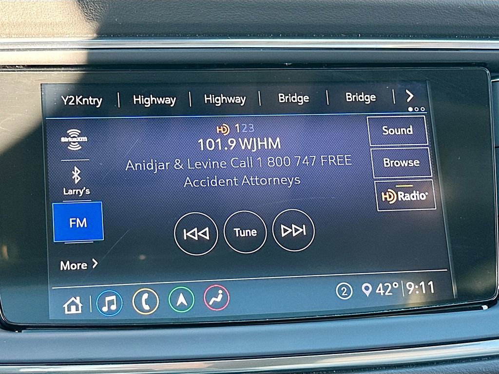 Used 2020 Buick Enclave Premium w/ Sun and Sites Package image 15