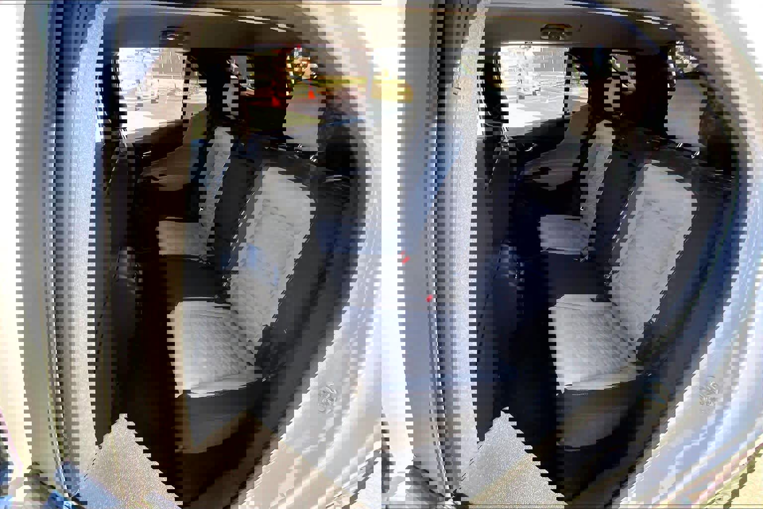 Used 2020 Chevrolet Equinox LS w/ LS Convenience Package image 21