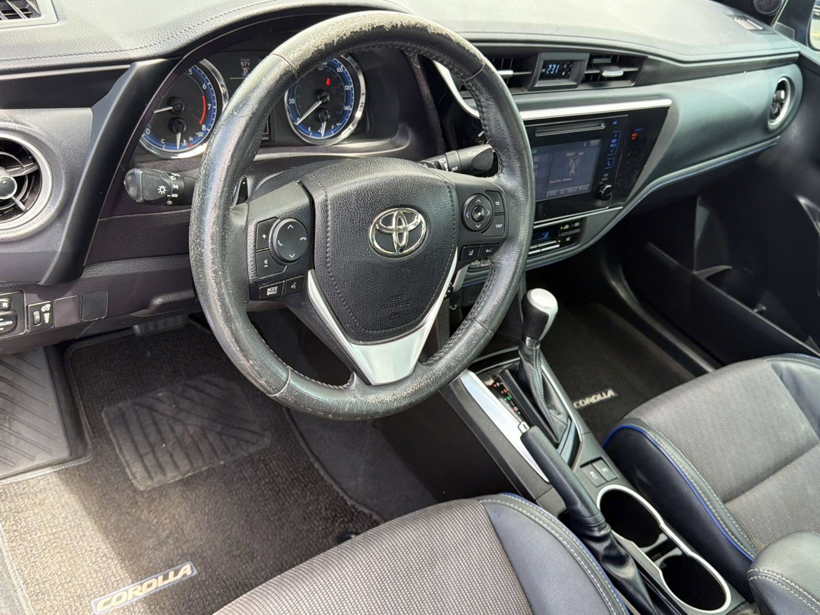 Used 2018 Toyota Corolla SE FWD image 4
