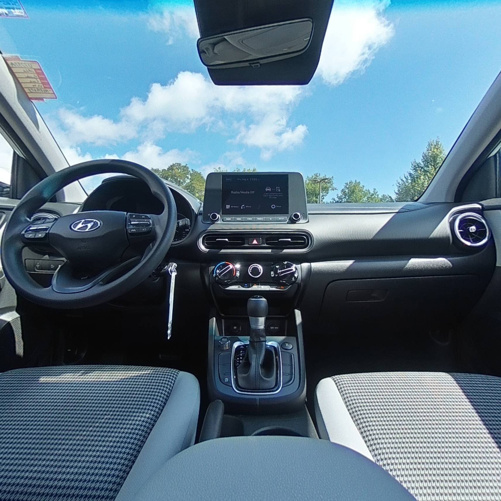 Used 2022 Hyundai Kona SE w/ Cargo Package AWD/4WD image 29