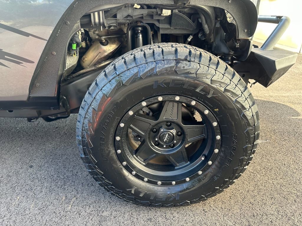 Used 2018 Jeep Wrangler Unlimited Sport S image 11