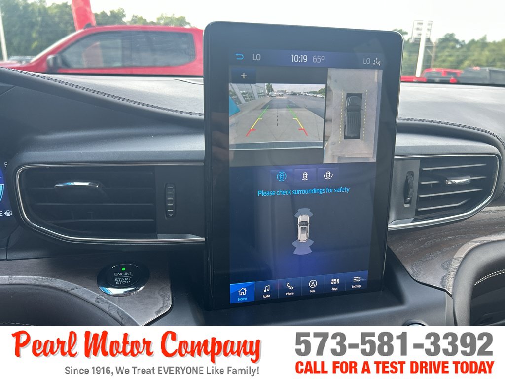 Used 2020 Ford Explorer Platinum w/ Premium Technology Package AWD/4WD image 17