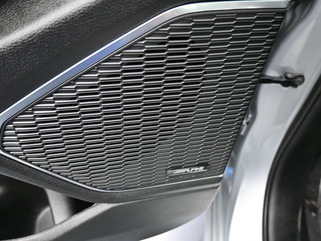 Used 2024 Jeep Grand Cherokee L Overland w/ Advanced Protech Group III image 15