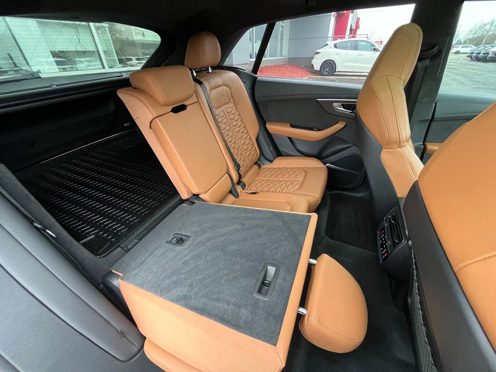 Used 2021 Audi RS Q8 image 28