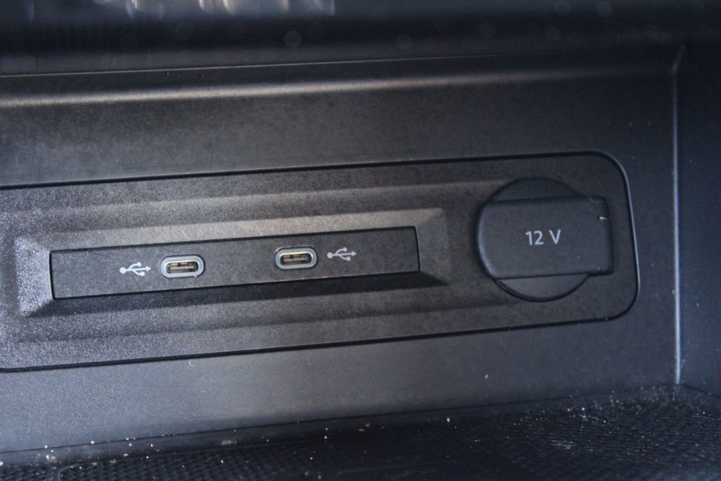 Used 2022 Volkswagen Atlas Cross Sport SEL Premium R-Line image 45