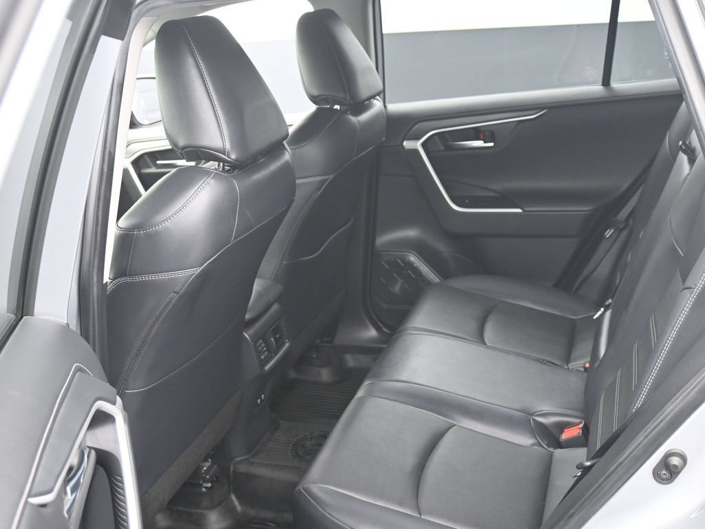 Used 2019 Toyota RAV4 Limited AWD/4WD image 13