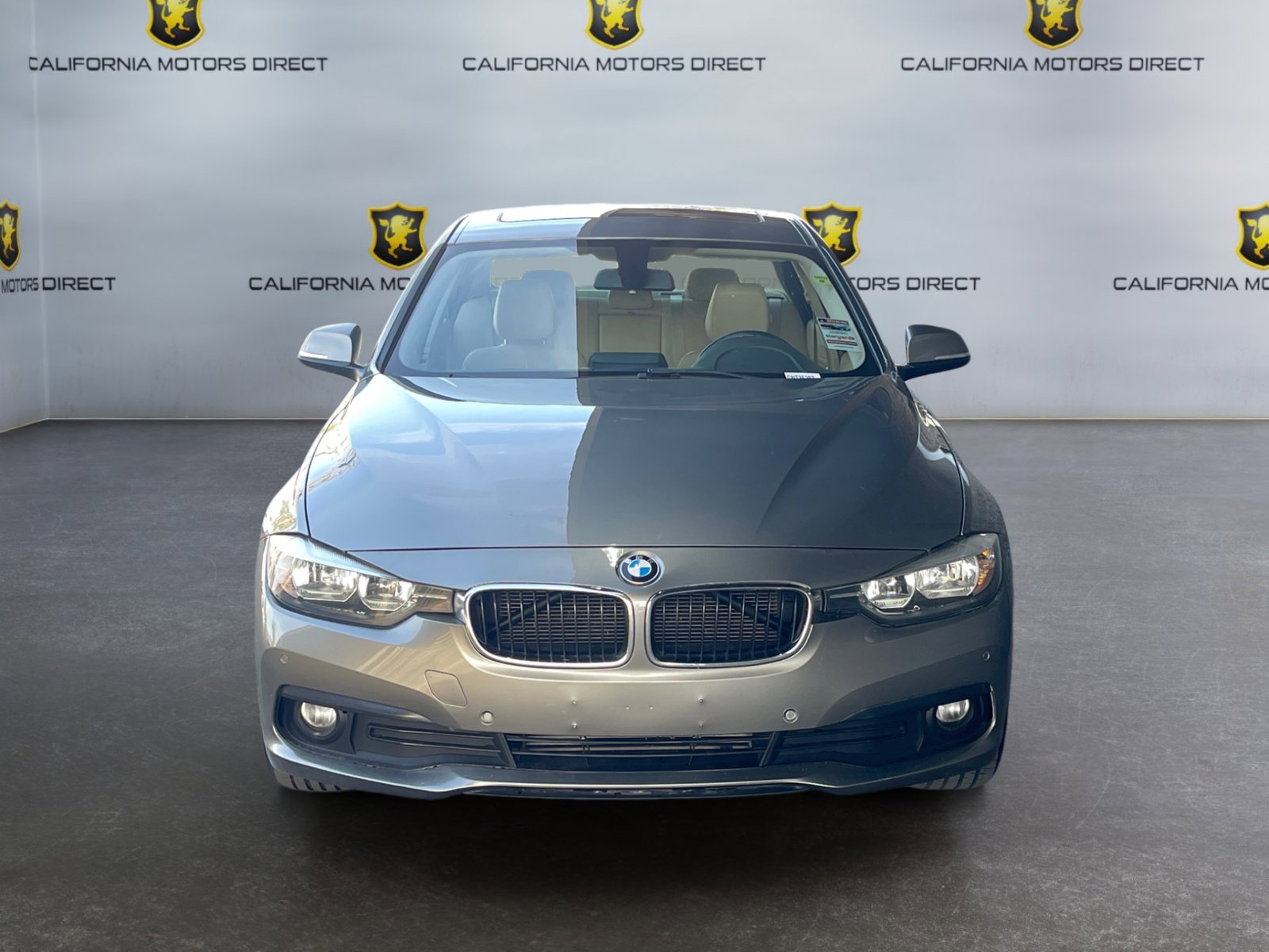Used 2016 BMW 320i Sedan RWD image 8