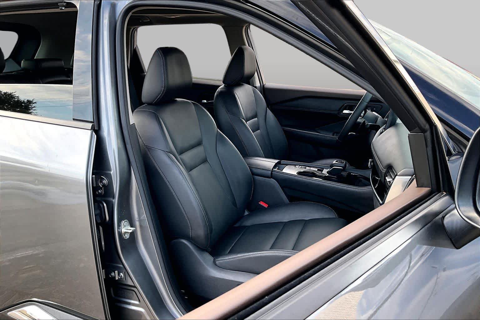 Certified 2023 Nissan Rogue SL w/ SL Premium Package FWD image 9