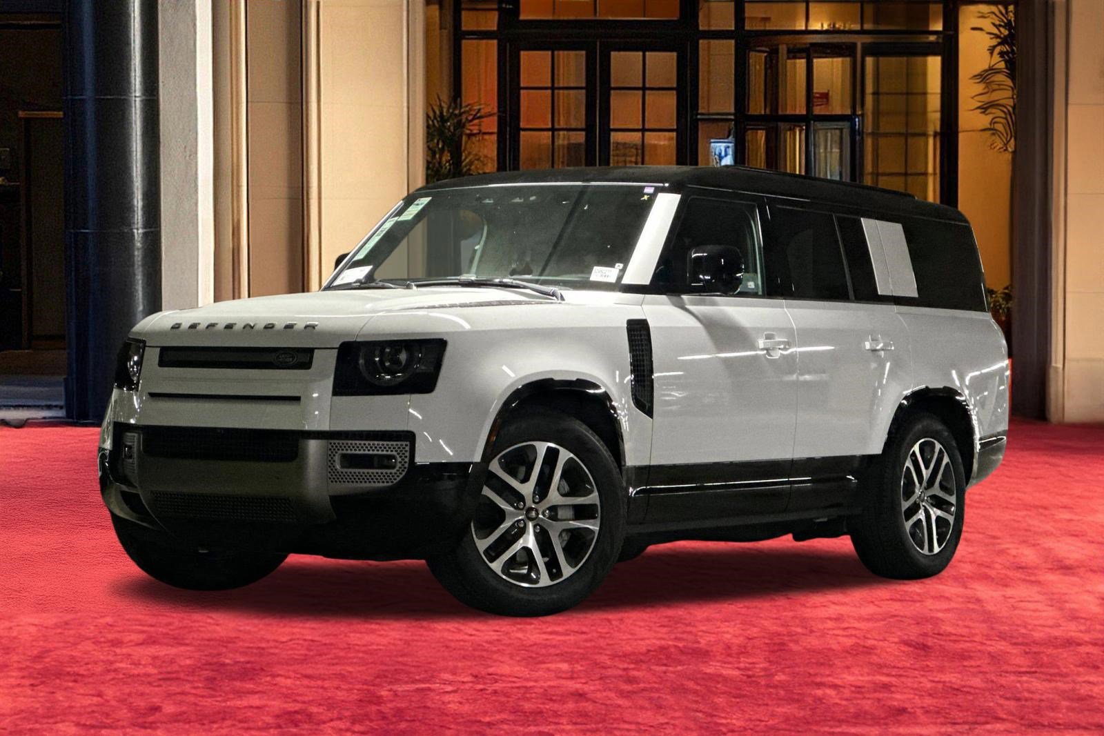 New 2025 Land Rover Defender 130 X-Dynamic SE image 1